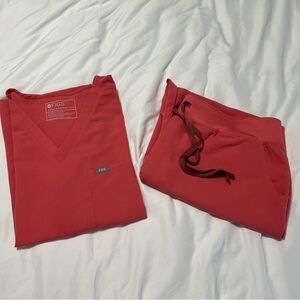 FIGS Scrub Set in Desert Rose - Top XXL/P, Pants XXL/P